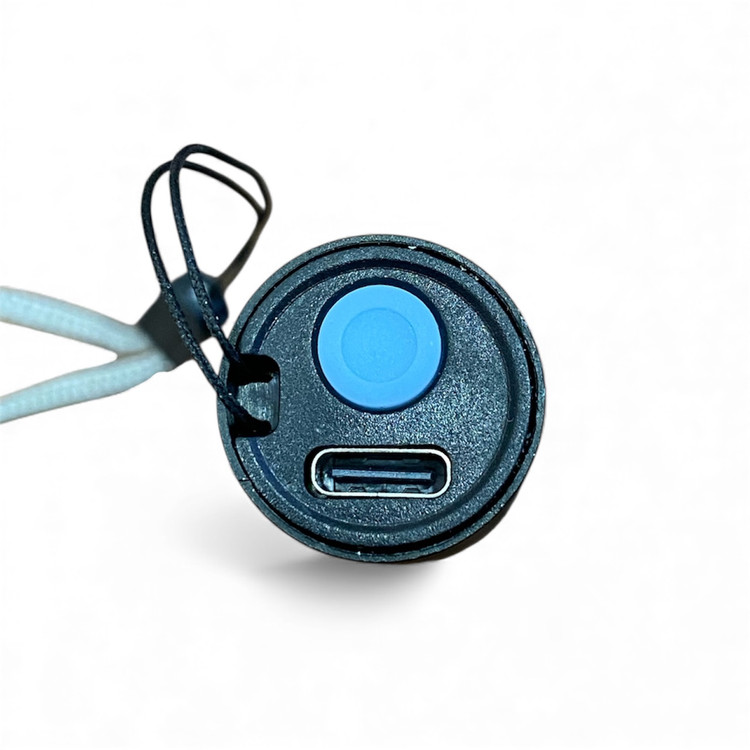 چراغ قوه اسمال سان r911 با درگاه شارژ type-c