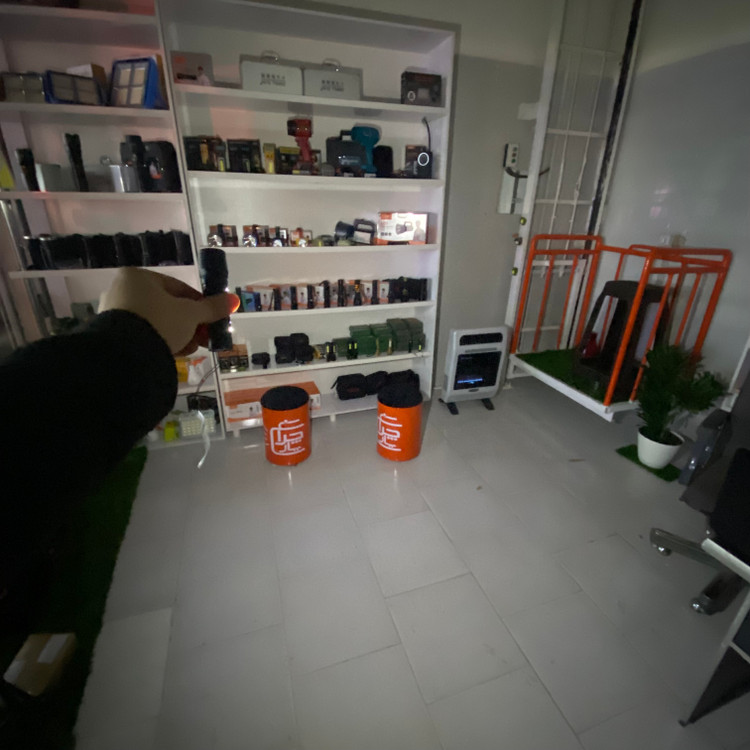 قدرت نور چراغ جانبی اسمال سان مدل r911 جیبی