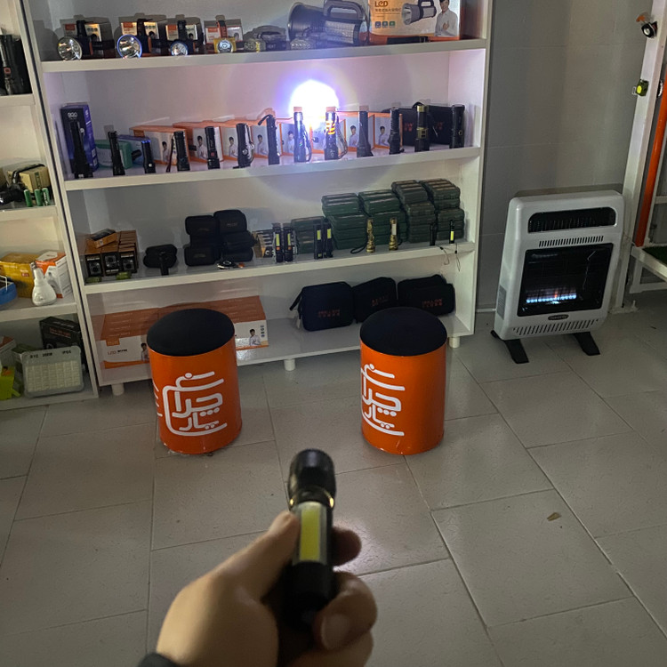 قدرت برد نوری چراغ قوه ایمال سان r911